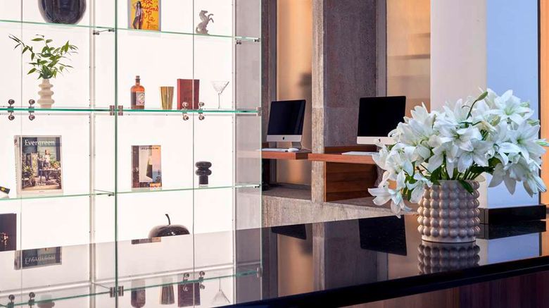 <b>Flemings Selection Hotel Frankfurt-City Lobby</b>. Images powered by <a href="https://iceportal.shijigroup.com/" title="IcePortal" target="_blank">IcePortal</a>.