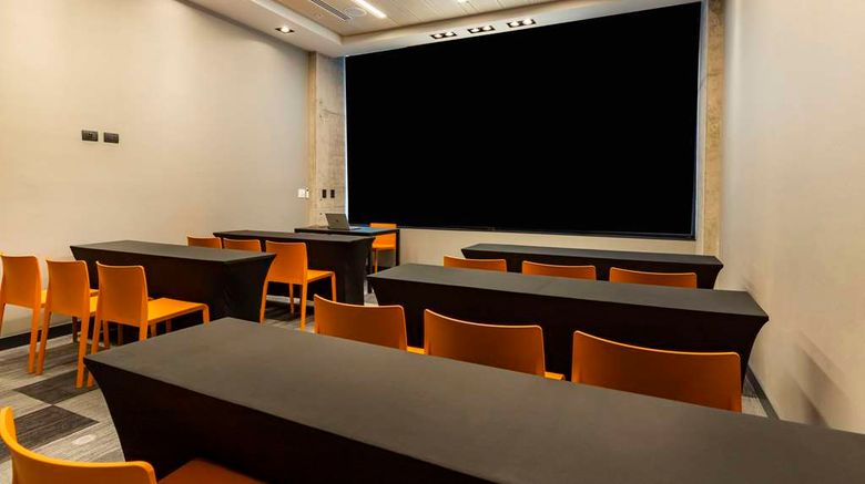 <b>Ola Santiago Providencia, Tapestry Coll Meeting</b>. Images powered by <a href="https://iceportal.shijigroup.com/" title="IcePortal" target="_blank">IcePortal</a>.