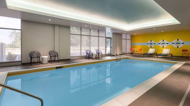 Tru by Hilton Charlotte Tyvola I-77 Pool