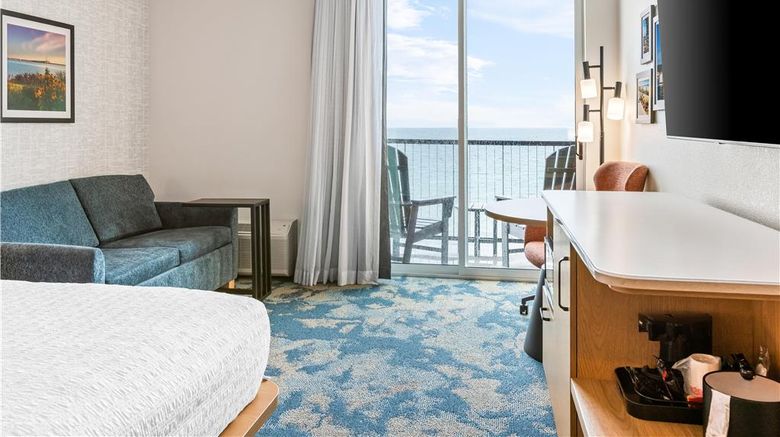 <b>Hampton Inn St Ignace Lakefront Mackinac Room</b>. Images powered by <a href="https://iceportal.shijigroup.com/" title="IcePortal" target="_blank">IcePortal</a>.