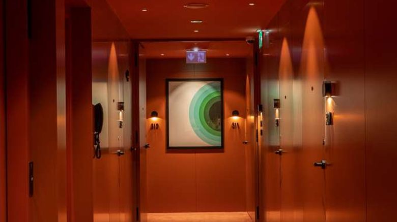 <b>Arts Hotel Porto Tapestry Coll by Hilton Lobby</b>. Images powered by <a href="https://iceportal.shijigroup.com/" title="IcePortal" target="_blank">IcePortal</a>.