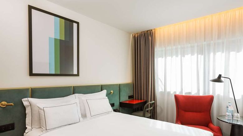 <b>Arts Hotel Porto Tapestry Coll by Hilton Room</b>. Images powered by <a href="https://iceportal.shijigroup.com/" title="IcePortal" target="_blank">IcePortal</a>.