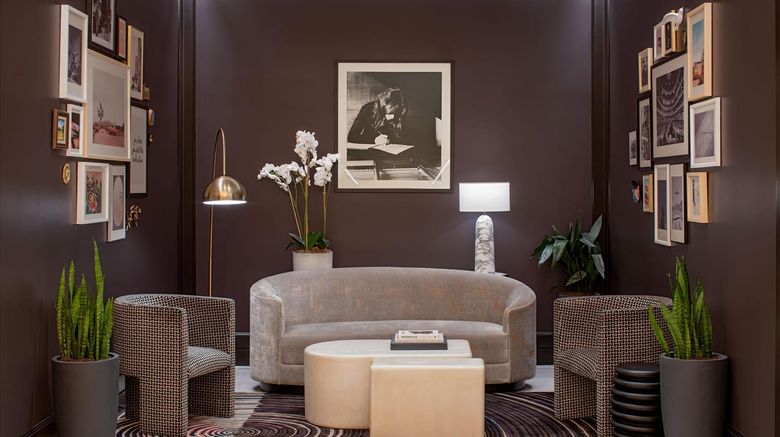 <b>Tempo by Hilton Nashville Downtown Lobby</b>. Images powered by <a href="https://iceportal.shijigroup.com/" title="IcePortal" target="_blank">IcePortal</a>.