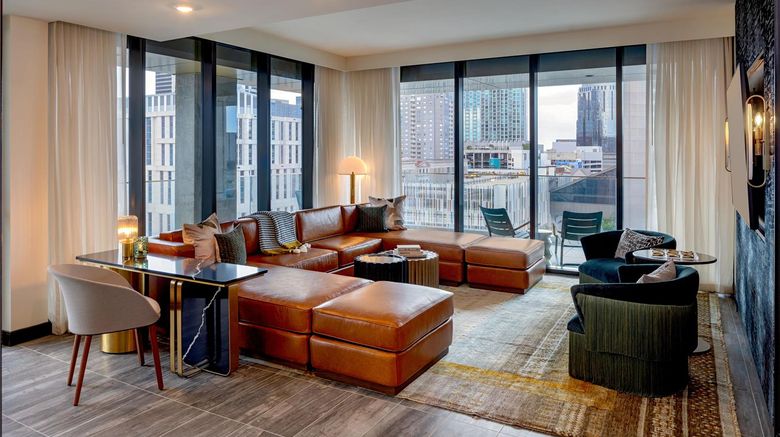 <b>Tempo by Hilton Nashville Downtown Room</b>. Images powered by <a href="https://iceportal.shijigroup.com/" title="IcePortal" target="_blank">IcePortal</a>.