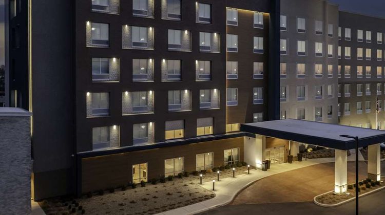 Hampton Inn & Suites West Speedway Exterior