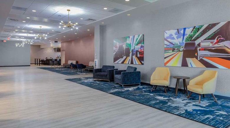 <b>Hampton Inn & Suites West Speedway Lobby</b>. Images powered by <a href="https://iceportal.shijigroup.com/" title="IcePortal" target="_blank">IcePortal</a>.