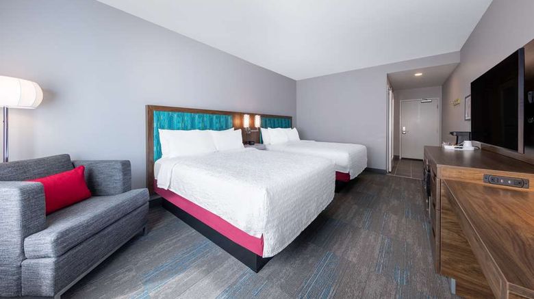 <b>Hampton Inn Columbus Downtown Room</b>. Images powered by <a href="https://iceportal.shijigroup.com/" title="IcePortal" target="_blank">IcePortal</a>.