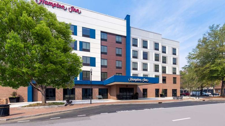 <b>Hampton Inn Columbus Downtown Exterior</b>. Images powered by <a href="https://iceportal.shijigroup.com/" title="IcePortal" target="_blank">IcePortal</a>.
