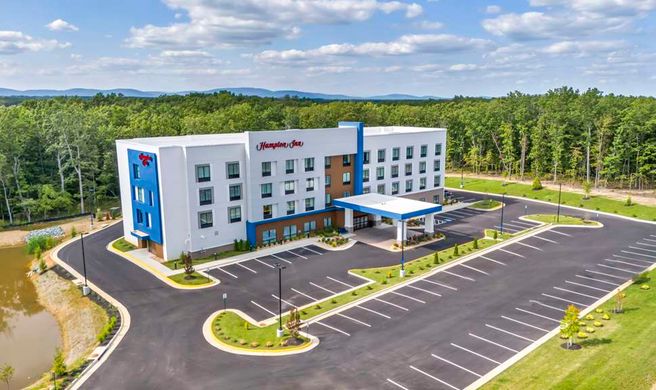 Hampton Inn Zion Crossroads Gordonsville Exterior