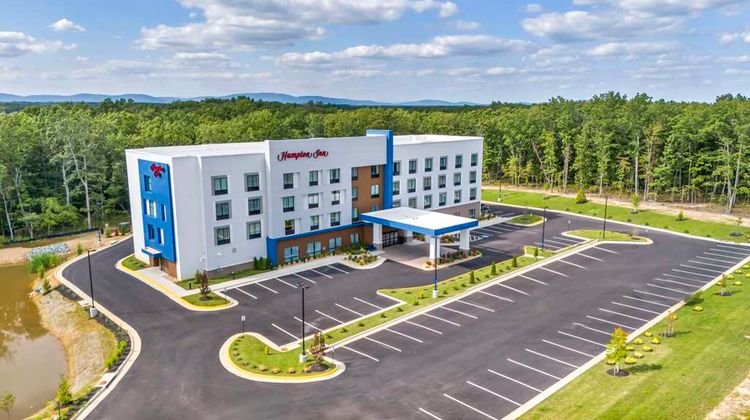 Hampton Inn Zion Crossroads Gordonsville Exterior