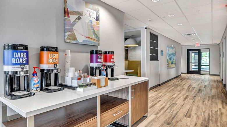 <b>Hampton Inn Zion Crossroads Gordonsville Restaurant</b>. Images powered by <a href="https://iceportal.shijigroup.com/" title="IcePortal" target="_blank">IcePortal</a>.