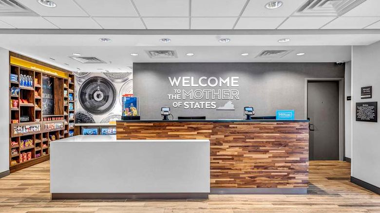 <b>Hampton Inn Zion Crossroads Gordonsville Lobby</b>. Images powered by <a href="https://iceportal.shijigroup.com/" title="IcePortal" target="_blank">IcePortal</a>.