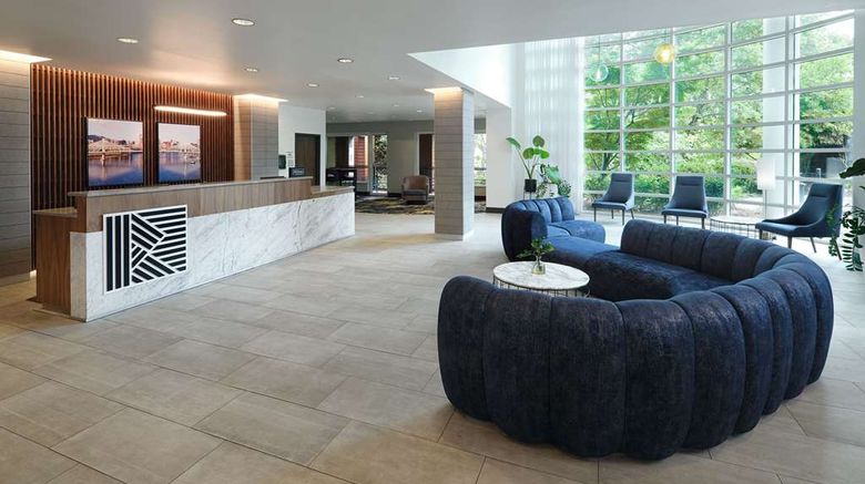 <b>River's Edge Hotel, Tapestry Coll Hilton Lobby</b>. Images powered by <a href="https://iceportal.shijigroup.com/" title="IcePortal" target="_blank">IcePortal</a>.