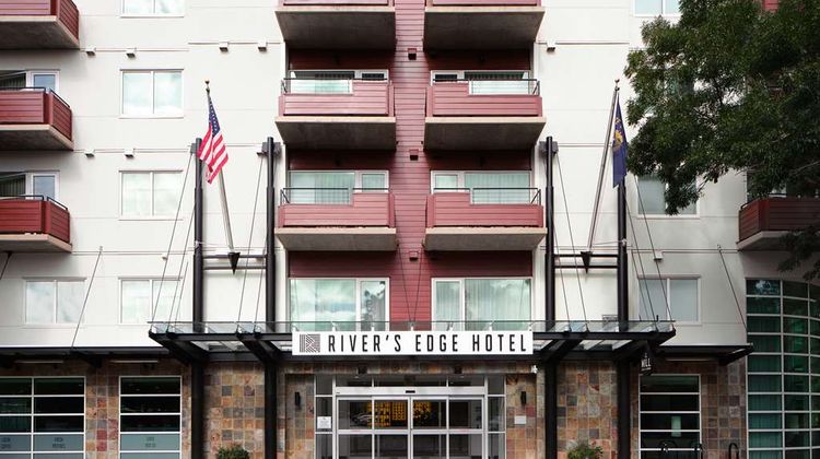 River's Edge Hotel, Tapestry Coll Hilton Exterior