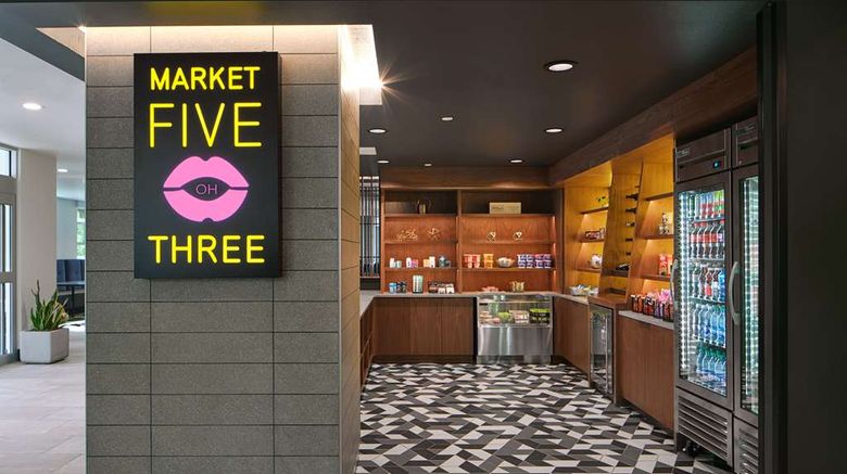 <b>River's Edge Hotel, Tapestry Coll Hilton Restaurant</b>. Images powered by <a href="https://iceportal.shijigroup.com/" title="IcePortal" target="_blank">IcePortal</a>.
