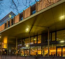 DoubleTree by Hilton Vienna Schonbrunn Exterior