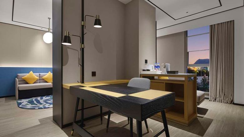 <b>Hilton Garden Inn Kunming Dianchi Room</b>. Images powered by <a href="https://iceportal.shijigroup.com/" title="IcePortal" target="_blank">IcePortal</a>.
