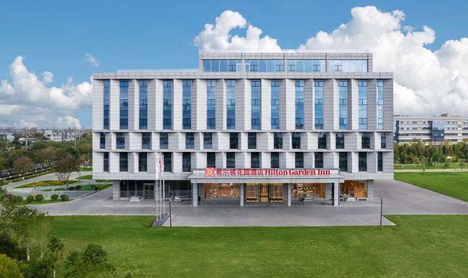 Hilton Garden Inn Kunming Dianchi Exterior