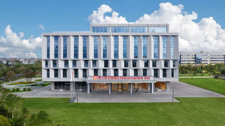 Hilton Garden Inn Kunming Dianchi Exterior. Images powered by <a href="https://iceportal.shijigroup.com" target="_blank" rel="noopener">Ice Portal</a>.