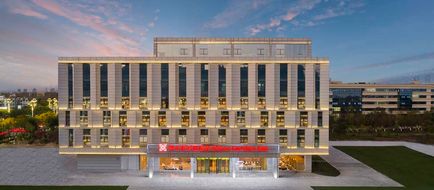 Hilton Garden Inn Kunming Dianchi Exterior