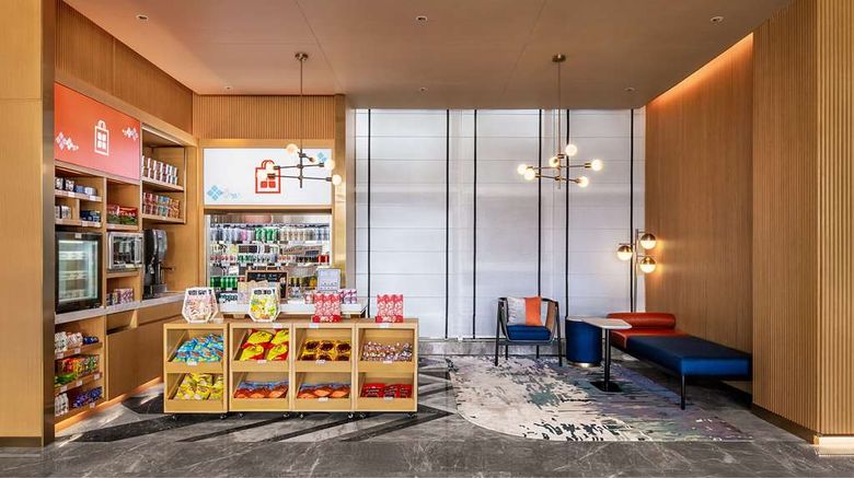 <b>Hilton Garden Inn Kunming Dianchi Restaurant</b>. Images powered by <a href="https://iceportal.shijigroup.com/" title="IcePortal" target="_blank">IcePortal</a>.