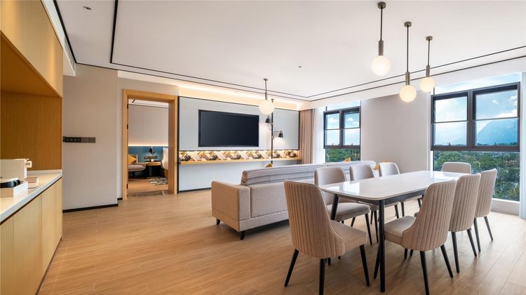 Hilton Garden Inn Kunming Dianchi Room