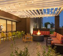 Home2 Suites by Hilton Milwaukee West Exterior