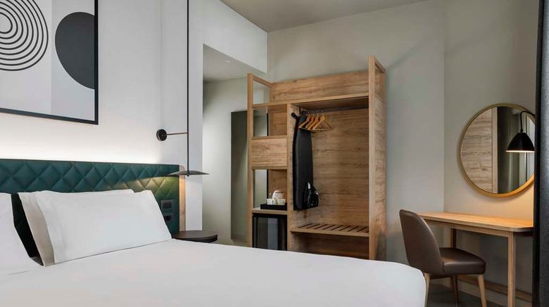 <b>Hilton Garden Inn Bologna North Room</b>. Images powered by <a href="https://iceportal.shijigroup.com/" title="IcePortal" target="_blank">IcePortal</a>.