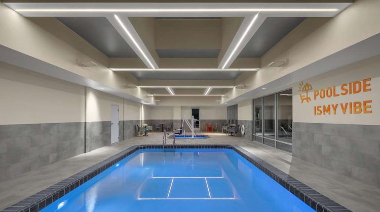 Home2 Suites by Hilton Eureka Pool