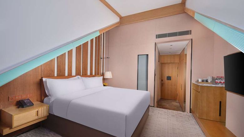 <b>DoubleTree by Hilton Hot Spring Room</b>. Images powered by <a href="https://iceportal.shijigroup.com/" title="IcePortal" target="_blank">IcePortal</a>.