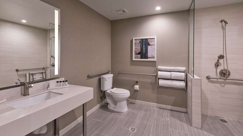 <b>Inn At The Pier Room</b>. Images powered by <a href="https://iceportal.shijigroup.com/" title="IcePortal" target="_blank">IcePortal</a>.