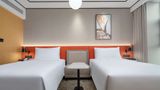 Hilton Garden Inn Huaxiang Tiantan Hosp Room