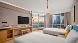 <b>Hilton Garden Inn Shanghai Lujiazui Room</b>. Images powered by <a href="https://iceportal.shijigroup.com/" title="IcePortal" target="_blank">IcePortal</a>.
