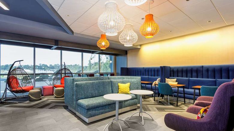 <b>Tru by Hilton Panama City Beach Lobby</b>. Images powered by <a href="https://iceportal.shijigroup.com/" title="IcePortal" target="_blank">IcePortal</a>.