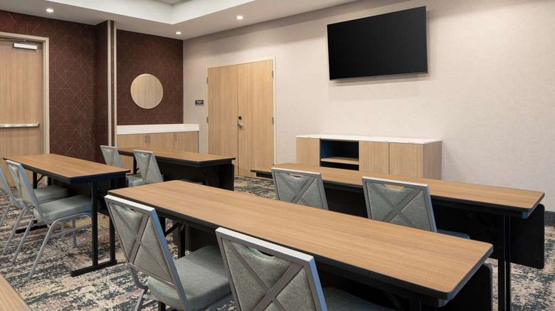 <b>Homewood Suites by Hilton Goldsboro Meeting</b>. Images powered by <a href="https://iceportal.shijigroup.com/" title="IcePortal" target="_blank">IcePortal</a>.