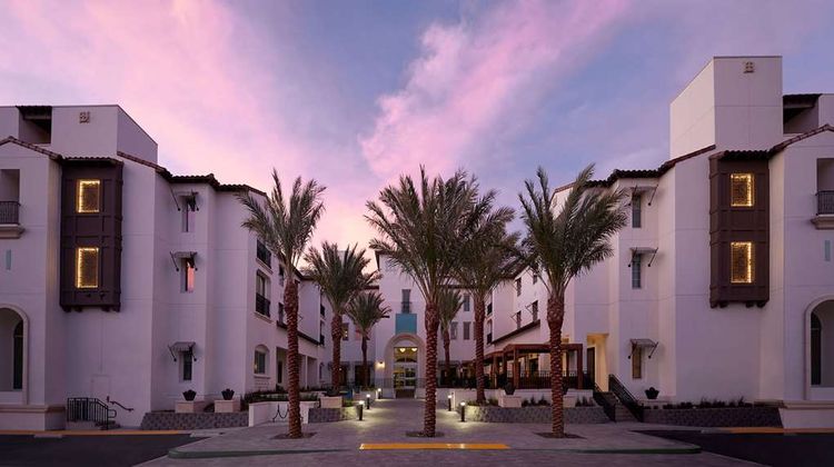 Sanctity Hotel Rancho Cucamonga Exterior