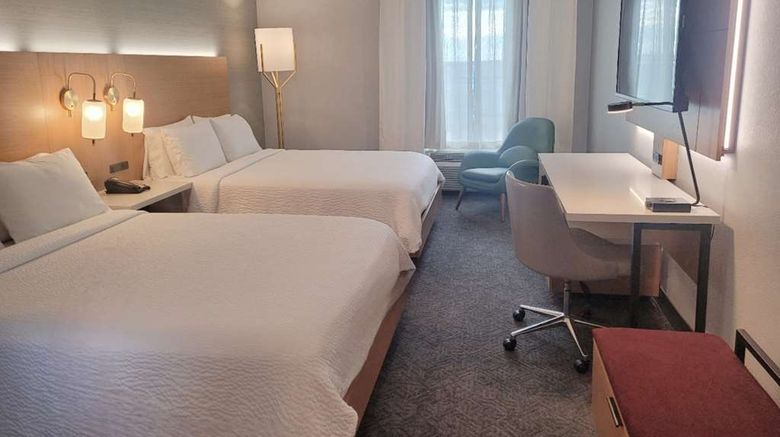 <b>DoubleTree by Hilton Houston Westchase Room</b>. Images powered by <a href="https://iceportal.shijigroup.com/" title="IcePortal" target="_blank">IcePortal</a>.