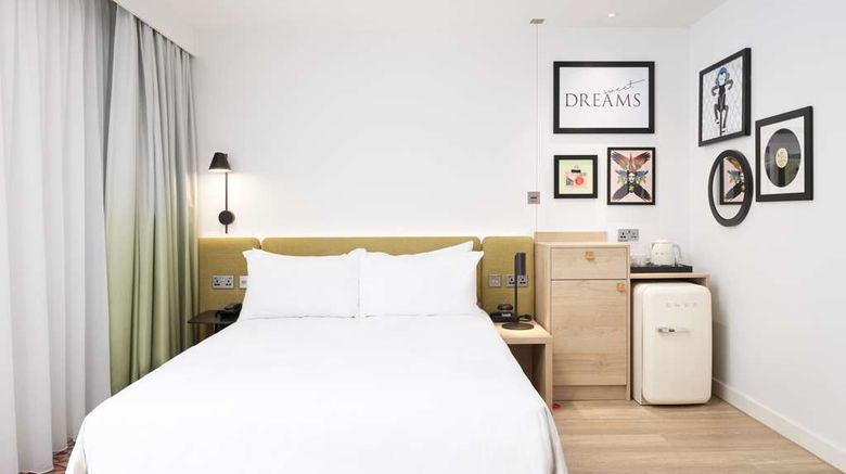 <b>Hampton by Hilton Rochdale Room</b>. Images powered by <a href="https://iceportal.shijigroup.com/" title="IcePortal" target="_blank">IcePortal</a>.