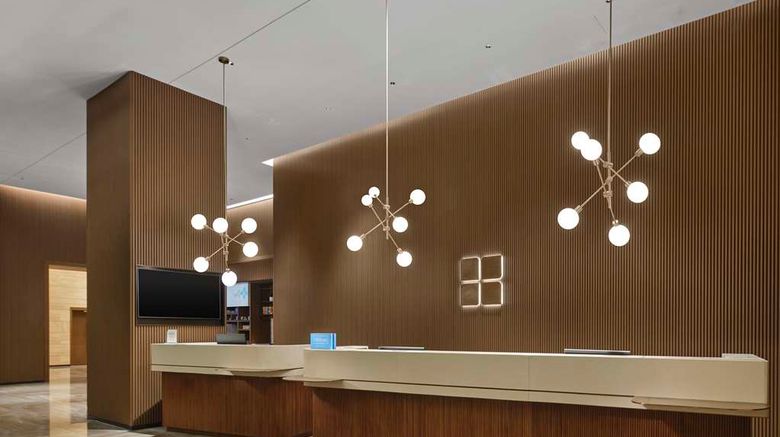<b>Hilton Garden Inn Ganzhou Longnan Lobby</b>. Images powered by <a href="https://iceportal.shijigroup.com/" title="IcePortal" target="_blank">IcePortal</a>.
