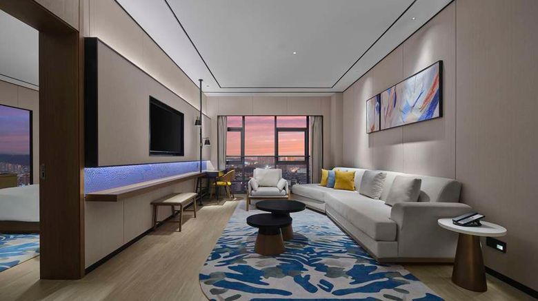 <b>Hilton Garden Inn Ganzhou Longnan Room</b>. Images powered by <a href="https://iceportal.shijigroup.com/" title="IcePortal" target="_blank">IcePortal</a>.