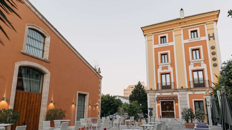 <b>Los Jandalos Jerez Exterior</b>. Images powered by <a href="https://iceportal.shijigroup.com/" title="IcePortal" target="_blank">IcePortal</a>.