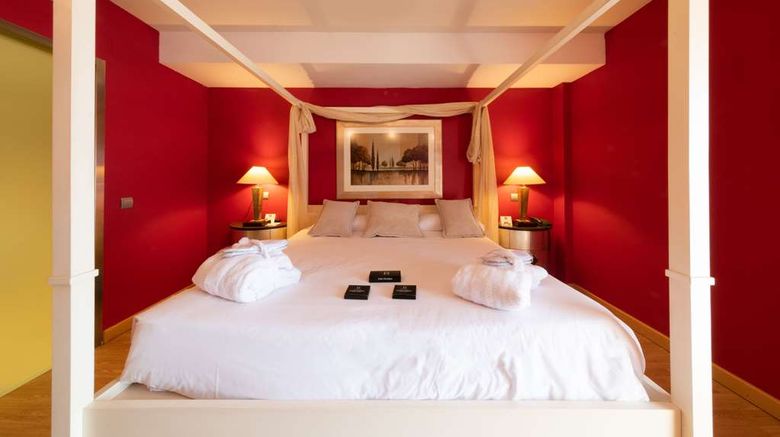 <b>Hotel Estrella Albatros Room</b>. Images powered by <a href="https://iceportal.shijigroup.com/" title="IcePortal" target="_blank">IcePortal</a>.