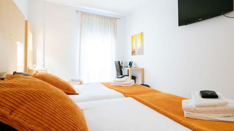 <b>Hotel Estrella Albatros Room</b>. Images powered by <a href="https://iceportal.shijigroup.com/" title="IcePortal" target="_blank">IcePortal</a>.