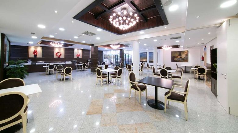 <b>Hotel Estrella Albatros Lobby</b>. Images powered by <a href="https://iceportal.shijigroup.com/" title="IcePortal" target="_blank">IcePortal</a>.