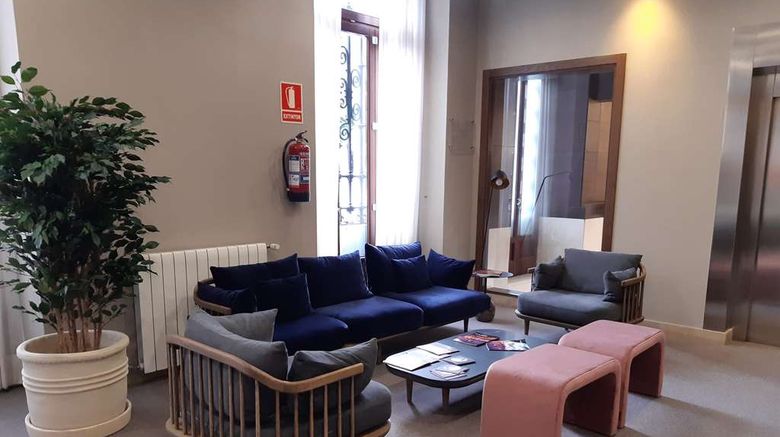 <b>Hotel Soho Boutique Oviedo Lobby</b>. Images powered by <a href="https://iceportal.shijigroup.com/" title="IcePortal" target="_blank">IcePortal</a>.