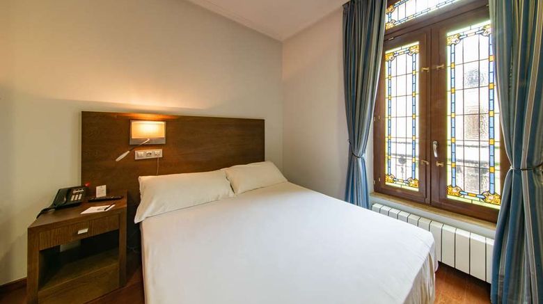 <b>Hotel Soho Boutique Oviedo Room</b>. Images powered by <a href="https://iceportal.shijigroup.com/" title="IcePortal" target="_blank">IcePortal</a>.