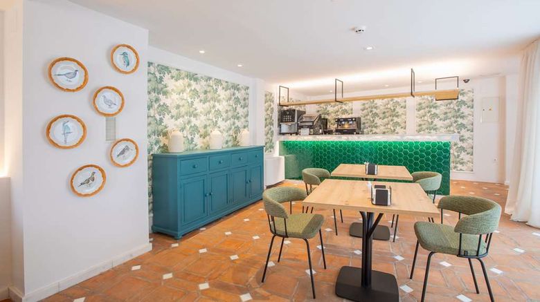 <b>Soho Boutique Atalia Restaurant</b>. Images powered by <a href="https://iceportal.shijigroup.com/" title="IcePortal" target="_blank">IcePortal</a>.
