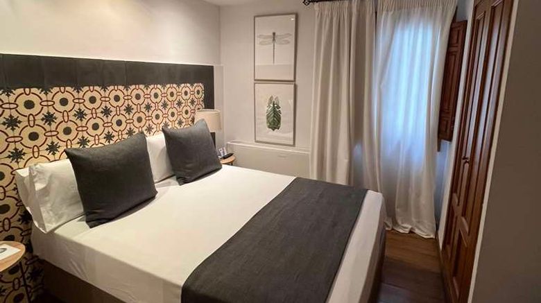 <b>Soho Boutique Atalia Room</b>. Images powered by <a href="https://iceportal.shijigroup.com/" title="IcePortal" target="_blank">IcePortal</a>.