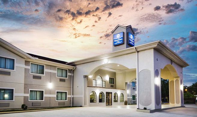 SureStay Studio by BW Conroe Downtown Exterior