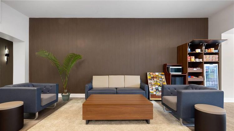 Wingate by Wyndham Dublin Claytor Lake Lobby